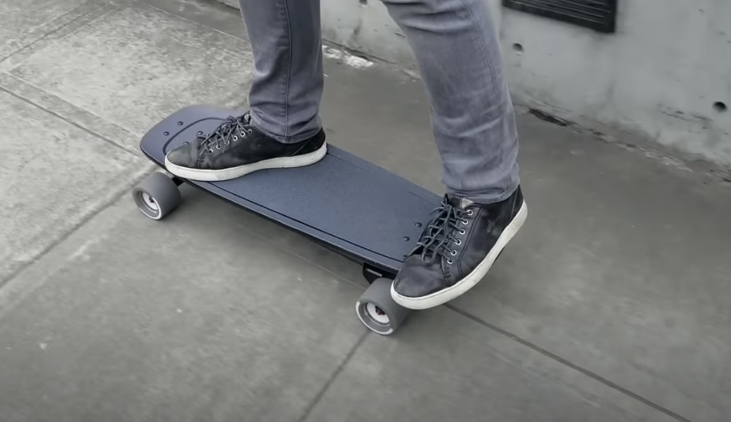 Top 7 Electric Skateboards in NZ: Zooming Through 2024